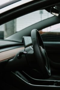 Seitenansicht des Innenraums eines Autos